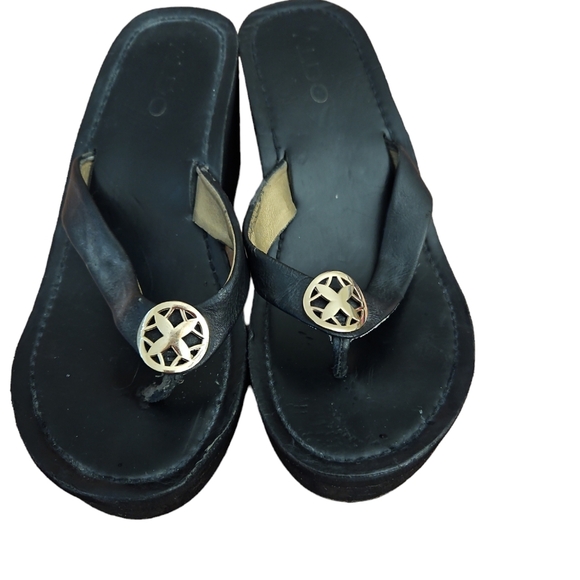 Aldo 7 1/2  Black Sandals - Picture 2 of 2